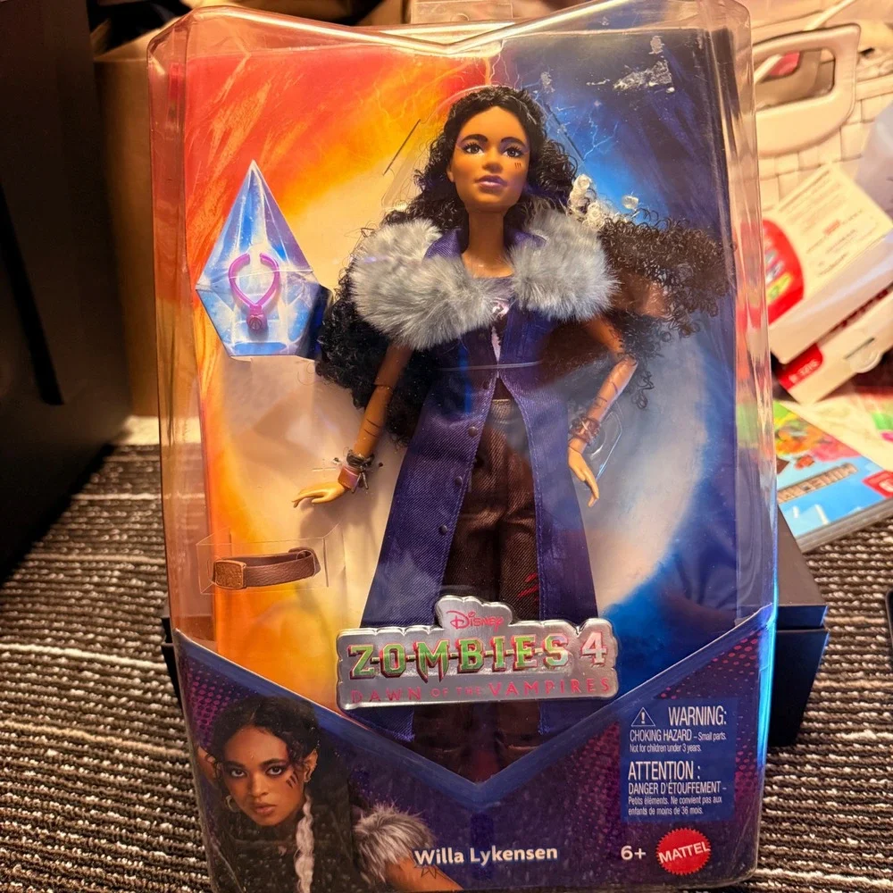 Mattel Disney Zombies 4 Willa Lykensen Doll OS Purple NEW Werewolf Leader JFG34